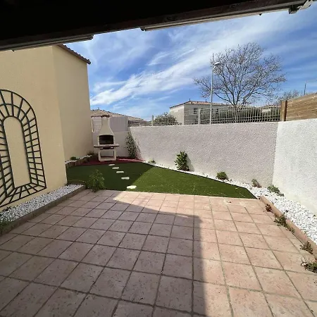 Cap D'agde, 3 Pieces, 6 Personnes - Fr-1-702-45 *