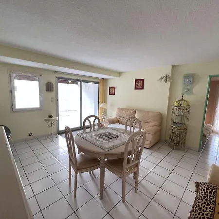 Cap D'agde, 3 Pieces, 6 Personnes - Fr-1-702-45